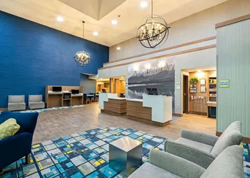 La Quinta Inn & Suites by Wyndham Logan hotel thumbnail 2