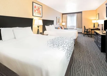 La Quinta Inn & Suites by Wyndham Logan hotel thumbnail 3