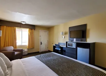 Ramada by Wyndham Flagstaff East hotel thumbnail 4