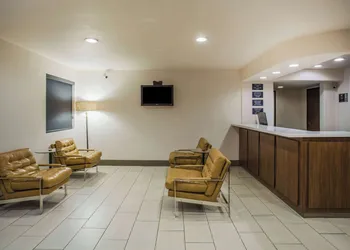 Super 8 by Wyndham Flagstaff hotel thumbnail 2