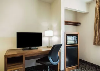 Super 8 by Wyndham Flagstaff hotel thumbnail 5