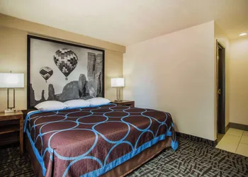 Super 8 by Wyndham Flagstaff hotel thumbnail 6