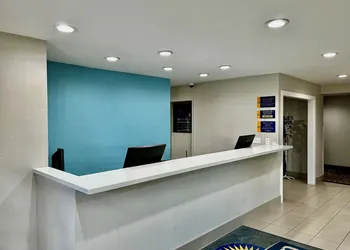Days Inn by Wyndham Williams hotel thumbnail 3