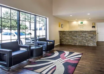 Econo lodge Flagstaff East I-40 hotel thumbnail 2