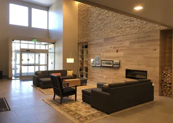 Country Inn & Suites by Radisson, Flagstaff Downtown, AZ hotel thumbnail 2