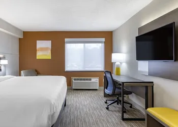 Comfort Inn Paramus - Hackensack hotel thumbnail 4