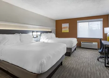 Comfort Inn Paramus - Hackensack hotel thumbnail 5