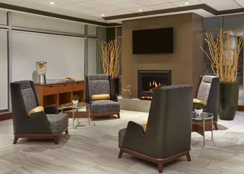 Courtyard by Marriott Downtown Ottawa hotel thumbnail 3