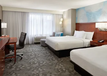 Courtyard by Marriott Downtown Ottawa hotel thumbnail 6