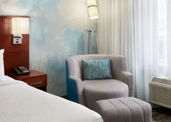 Courtyard by Marriott Downtown Ottawa hotel thumbnail 7