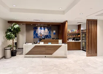 Holiday Inn Express & Suites Ottawa West - Nepean by IHG hotel thumbnail 3