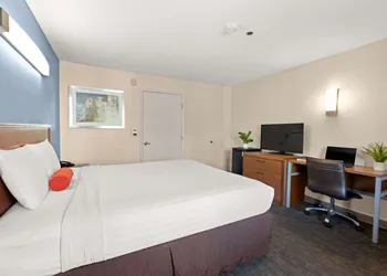 Good Nite Inn Fremont hotel thumbnail 4