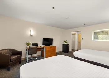 Good Nite Inn Fremont hotel thumbnail 7