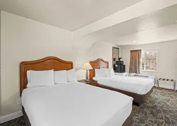 Rose Garden Inn - San Jose Airport hotel thumbnail 5