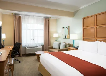 Holiday Inn Express & Suites Santa Clara-Silicon Valley by IHG hotel thumbnail 2