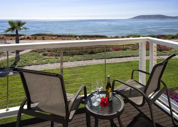 Spyglass Inn hotel thumbnail 5