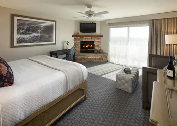 Spyglass Inn hotel thumbnail 8