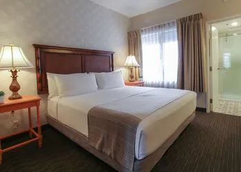 Oxford Suites Pismo Beach hotel thumbnail 8
