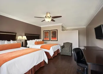 Quality Inn & Suites Santa Maria hotel thumbnail 6