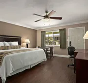 Quality Inn & Suites Santa Maria hotel detail image 3