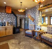 Red Wolf Lodge at Olympic Valley hotel detail image 4