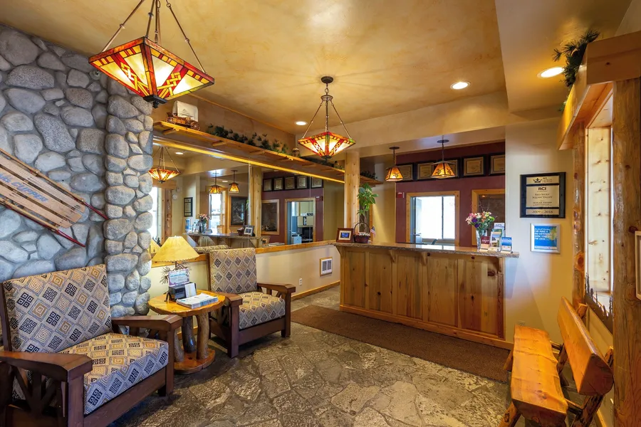 Red Wolf Lodge at Olympic Valley hotel detail image 6