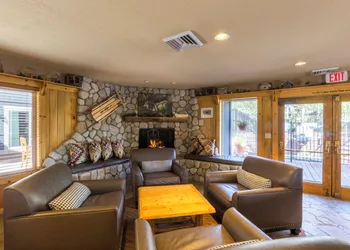 Red Wolf Lodge at Olympic Valley hotel thumbnail 8