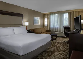 Crowne Plaza Boston - Woburn by IHG hotel thumbnail 6