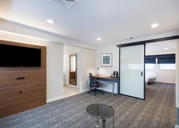 Holiday Inn Express Boston - Waltham by IHG hotel thumbnail 2