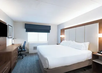 Holiday Inn Express Boston - Waltham by IHG hotel thumbnail 6