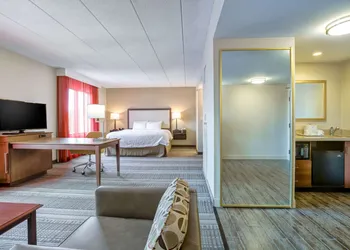 Hampton Inn Boston - Norwood hotel thumbnail 7