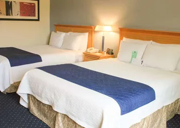 Broadway Inn Conference Center hotel thumbnail 8