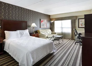 Hampton Inn Boston Natick hotel thumbnail 6