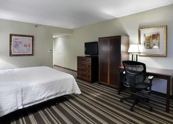 Hampton Inn Boston Natick hotel thumbnail 8