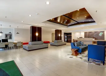 Holiday Inn Ottawa Dwtn - Parliament Hill by IHG hotel thumbnail 4