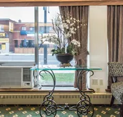 Econo Lodge Downtown Ottawa hotel detail image 5