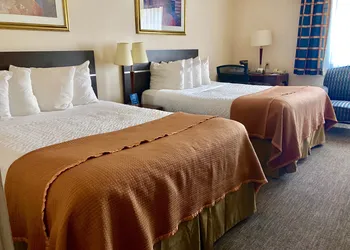Travelodge by Wyndham Ottawa East hotel thumbnail 8