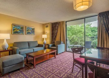 Hilo Hawaiian Hotel, Trademark Collection by Wyndham hotel thumbnail 4