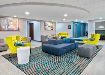 Hampton Inn Salisbury hotel thumbnail 2