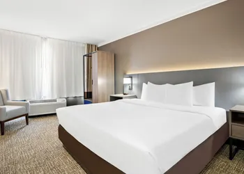 Comfort Inn Gold Coast hotel thumbnail 6