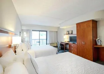 Courtyard by Marriott Salisbury hotel thumbnail 5