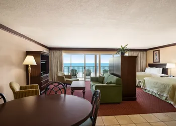 Days Inn by Wyndham Ocean City Oceanfront hotel thumbnail 5