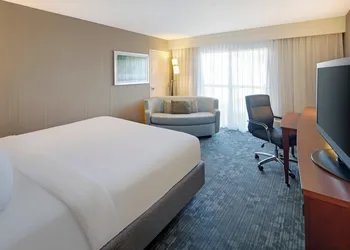 Courtyard by Marriott Southfield hotel thumbnail 7