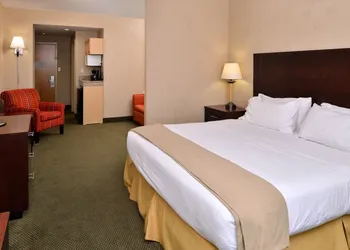 Holiday Inn Express Hotel & Suites Ocean City by IHG hotel thumbnail 3