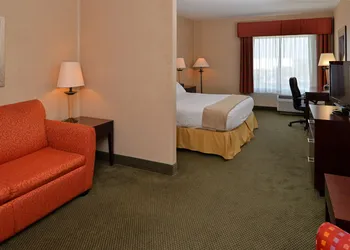 Holiday Inn Express Hotel & Suites Ocean City by IHG hotel thumbnail 7