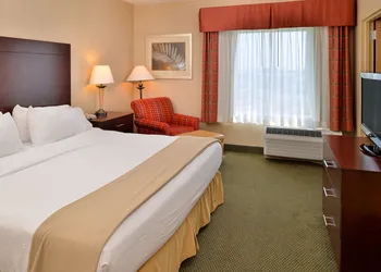 Holiday Inn Express Hotel & Suites Ocean City by IHG hotel thumbnail 8