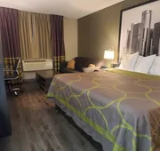 Super 8 by Wyndham Sterling Heights/Detroit Area hotel detail image 5