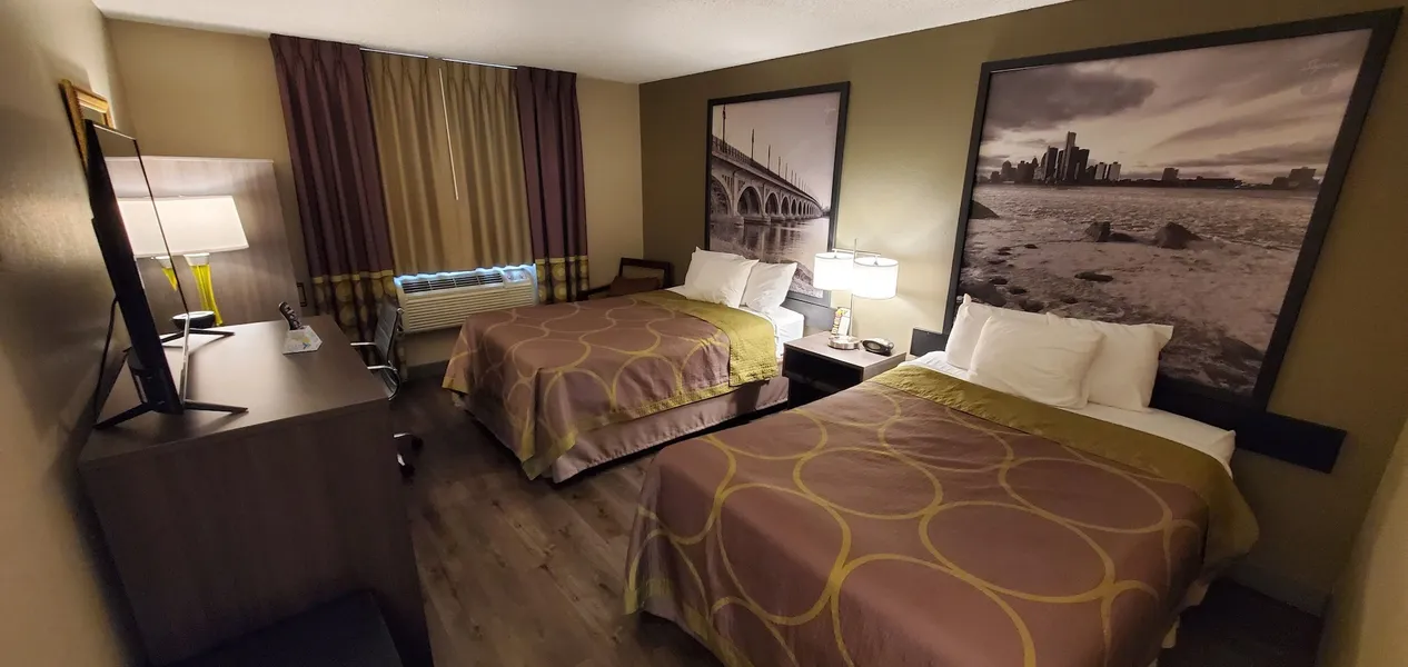 Super 8 by Wyndham Sterling Heights/Detroit Area hotel detail image 6