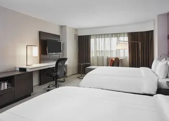 Teaneck Marriott at Glenpointe hotel thumbnail 5