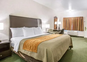 The Oakhurst Inn at Yosemite hotel thumbnail 3